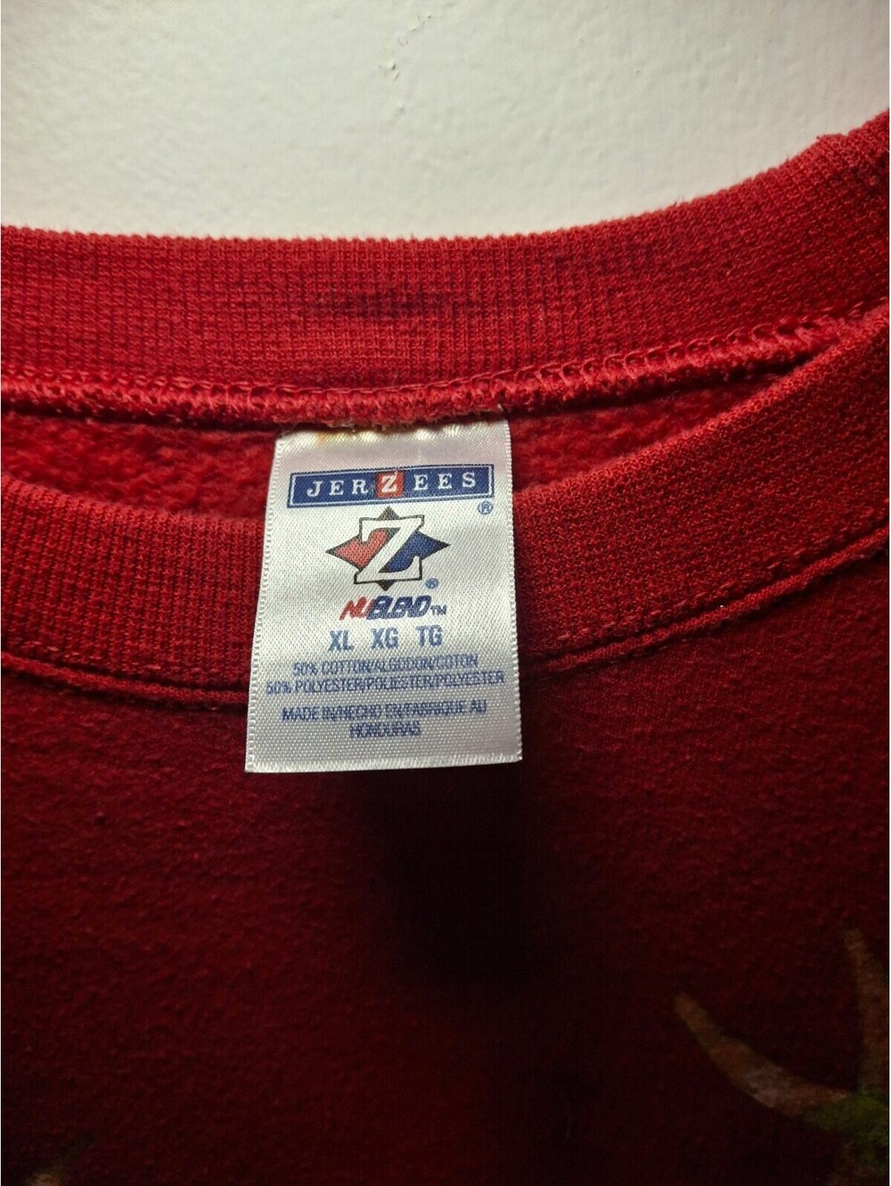 Sweater with Buck on it mens size xlarge - Picture 3 of 4